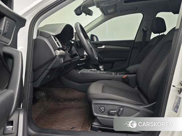 Audi Q5L 2019 Белый из Китая, фото 6