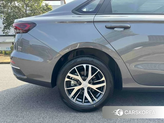 Geely Automobile Emgrand 2026 Темно-серый из Китая, фото 6