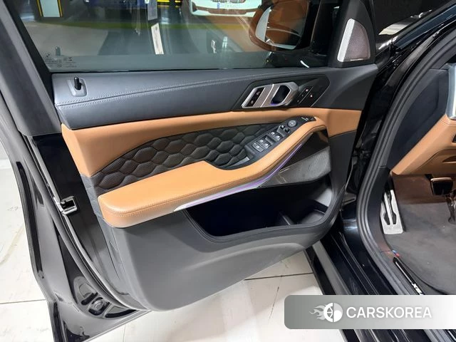 BMW X5M (G05) 2020 Черный из Кореи, фото 6