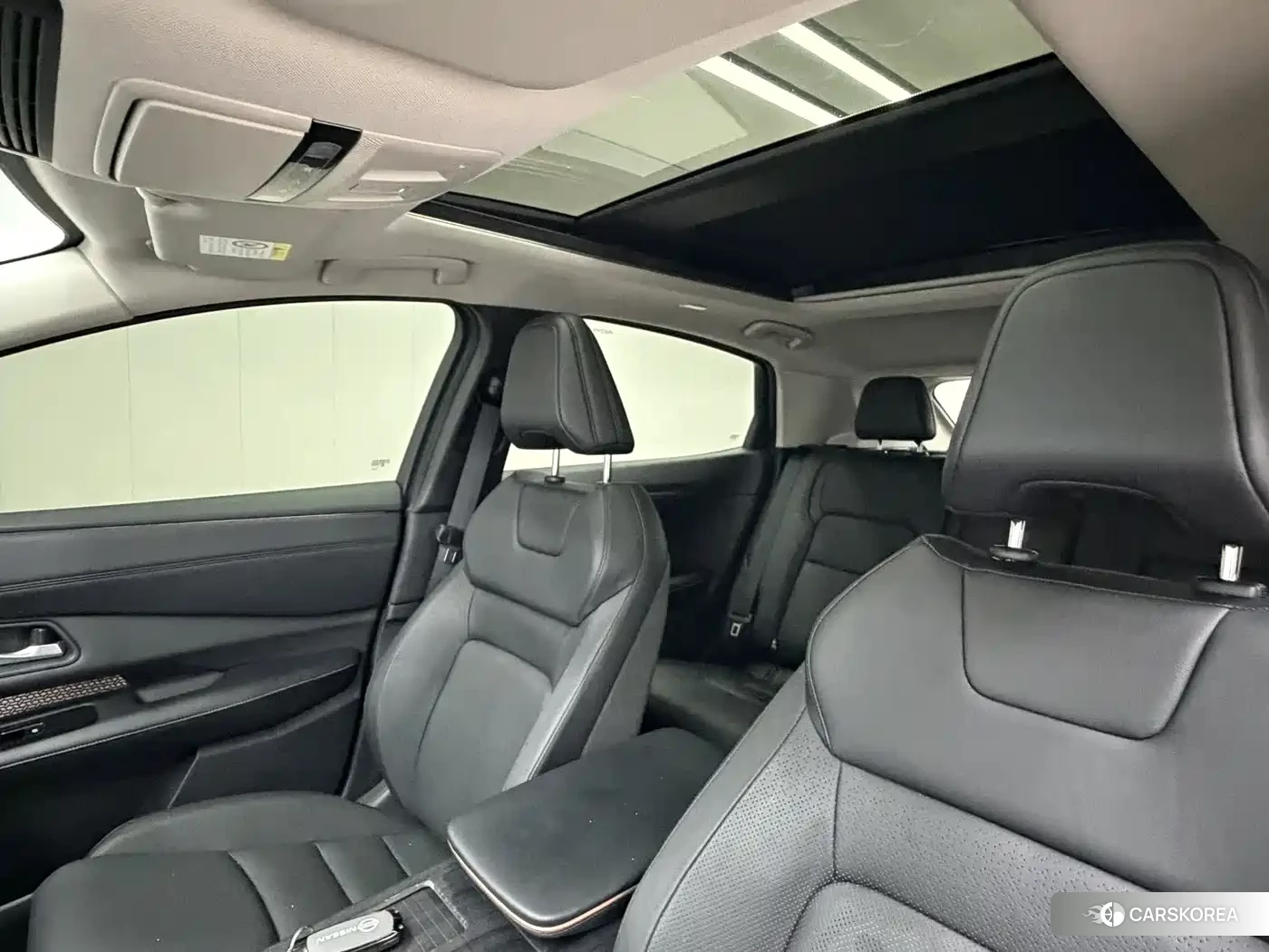 Nissan Ariya 2024 Champagne/brown из Китая, фото 6