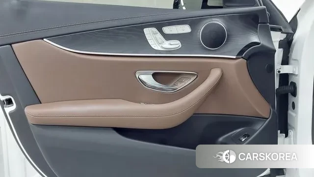 Mercedes-Benz E-Class W213 2023 Белый из Кореи, фото 6