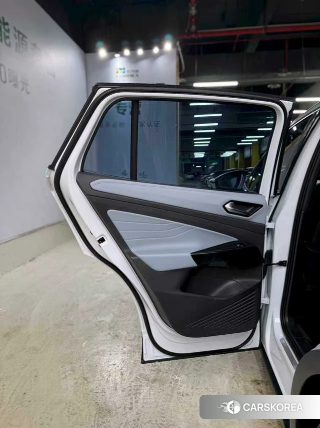 Volkswagen ID.4 X 2023 Белый из Китая, фото 6