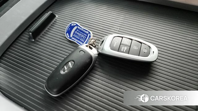 Hyundai Staria 2023 Белый из Кореи, фото 6