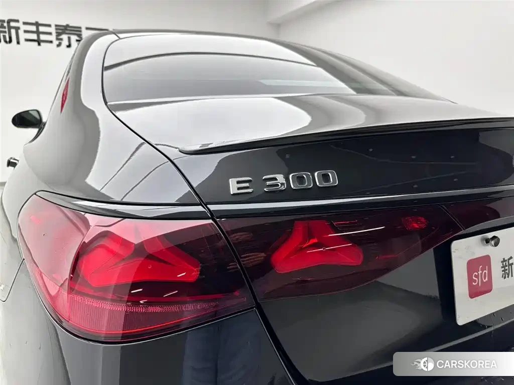 Mercedes-Benz E-Class 2025 Черный из Китая, фото 6
