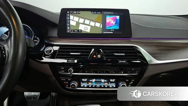 BMW 5 Series (G30) 2018 Цвет галактики из Кореи, фото 6