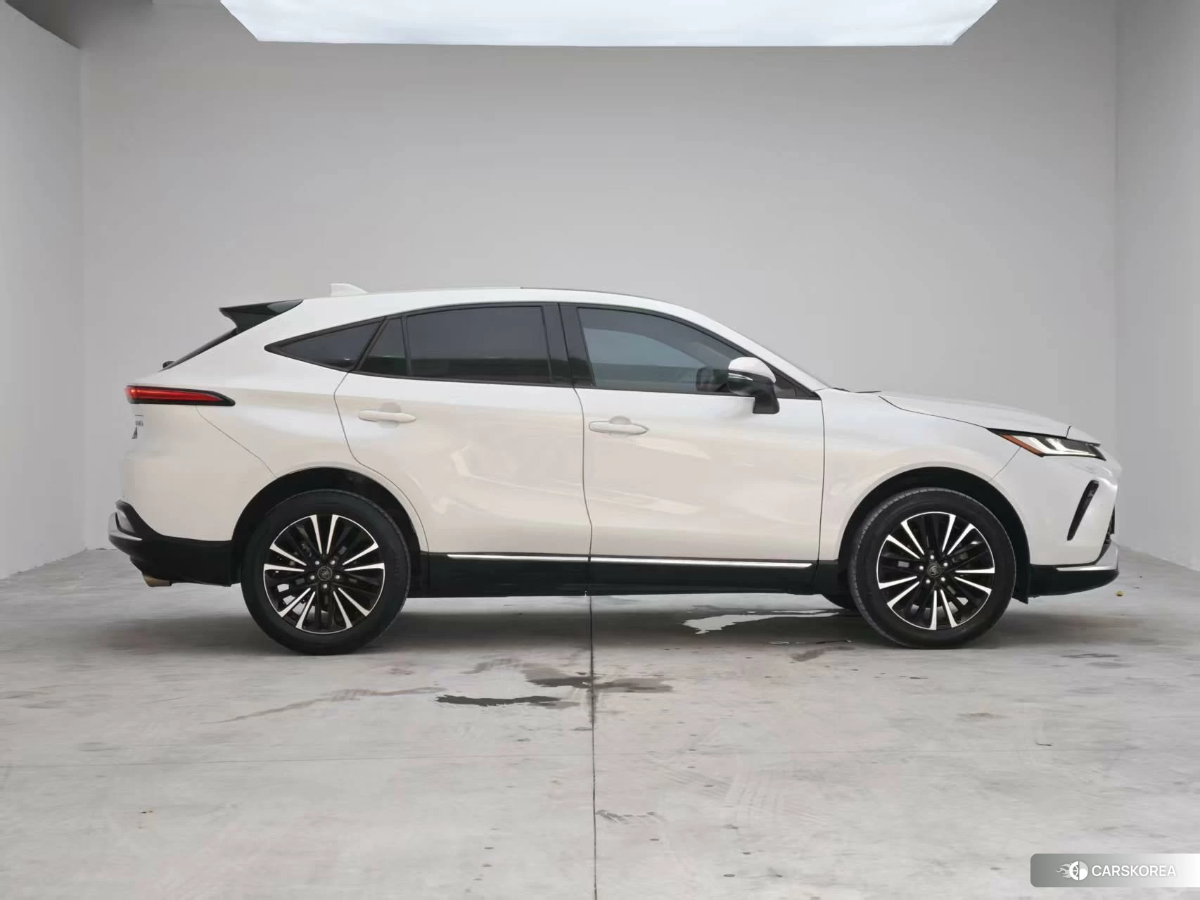 Toyota Venza 2022 Белый из Китая, фото 6