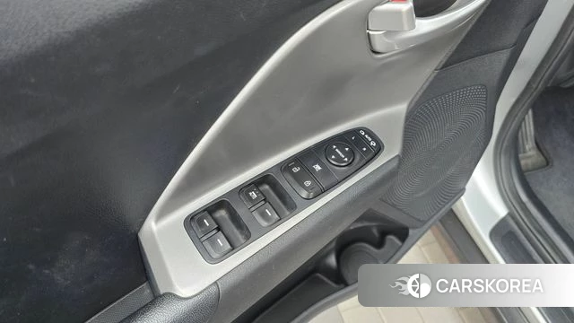 Kia Niro Plus 2022 Серебряный из Кореи, фото 6