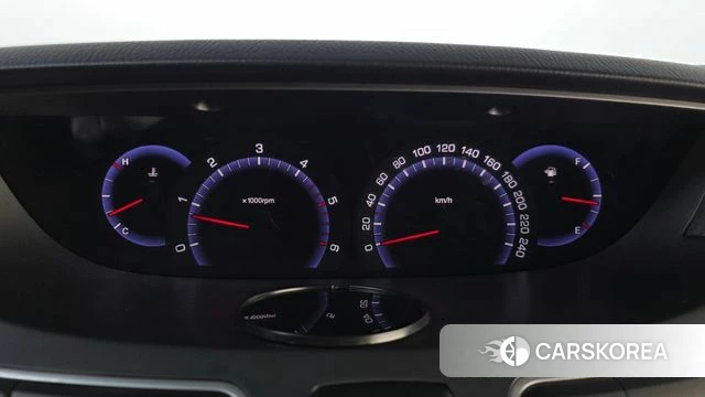 Ssangyong Korando Turismo 2018 Белый из Кореи, фото 6