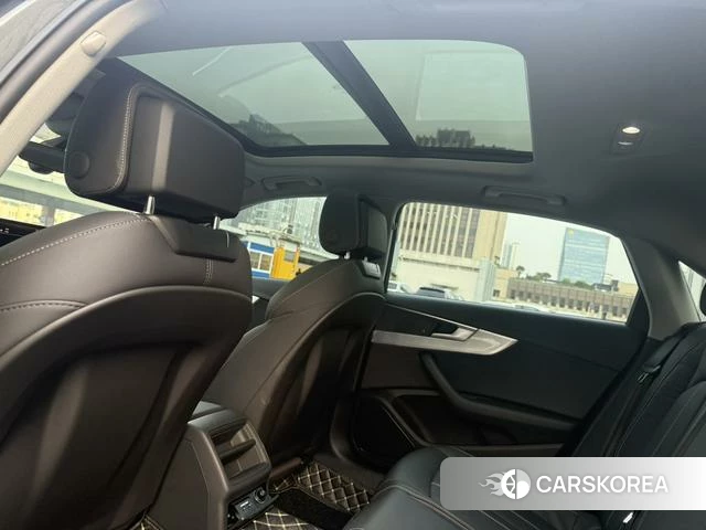 Audi A4L 2021 Темно-серый из Китая, фото 6