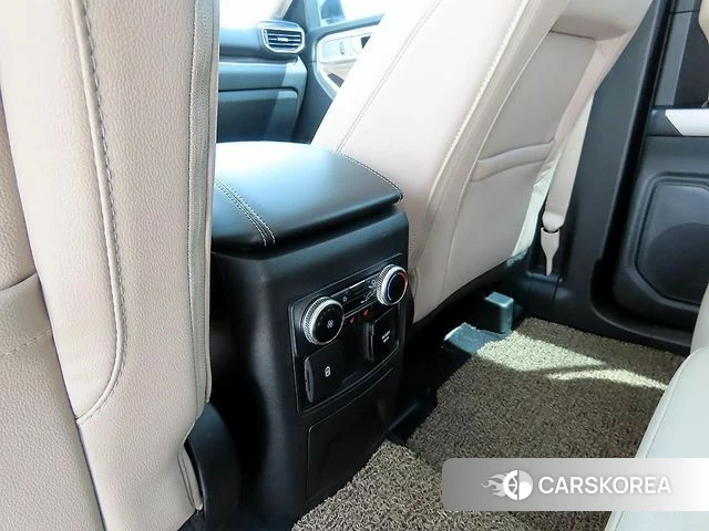 Ford Explorer 6th Generation 2023 Белый из Кореи, фото 6