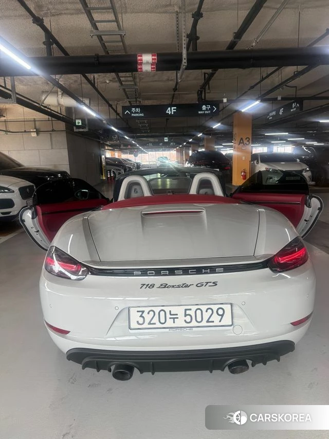 Porsche 718 Boxster 2024 Серый из Кореи, фото 6