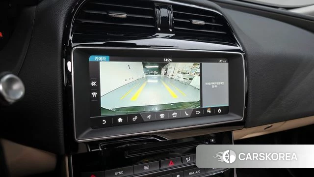 Jaguar XE 2018 Черный из Кореи, фото 6