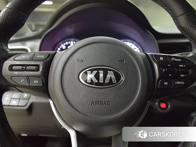 Kia Stonic 2018 Черный из Кореи, фото 6