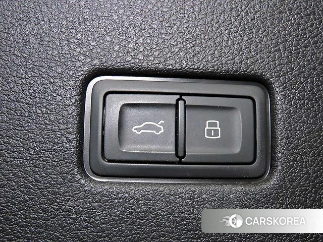 Audi Q8 (4M) 2021 Белый из Кореи, фото 6