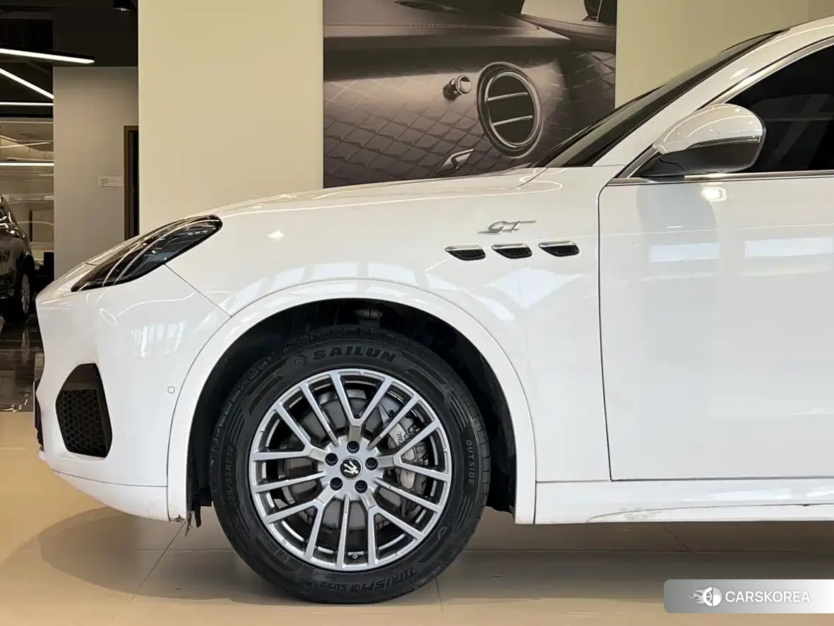 Maserati Grecale 2022 Белый из Китая, фото 6