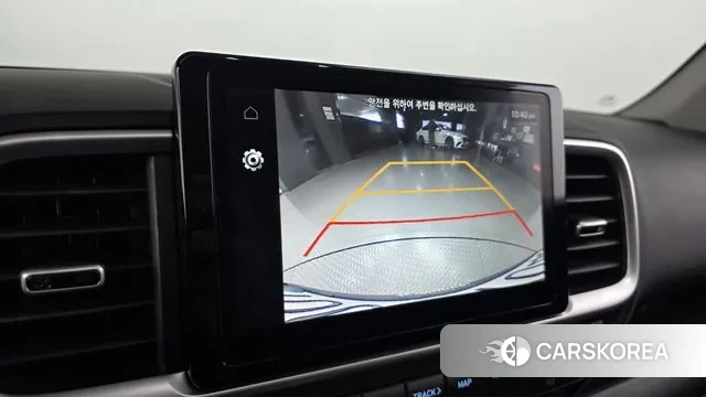 Hyundai Venue 2022 Серебристо-серый из Кореи, фото 6