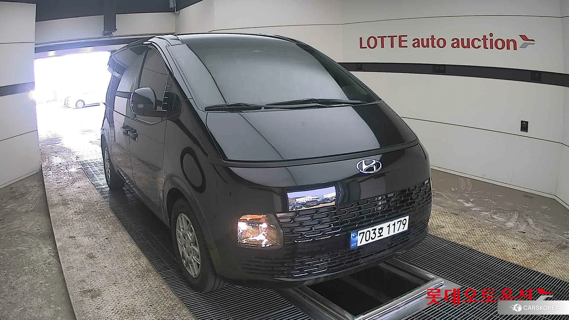 Hyundai Staria 2023 Abyss Black Pearl из Кореи, фото 6