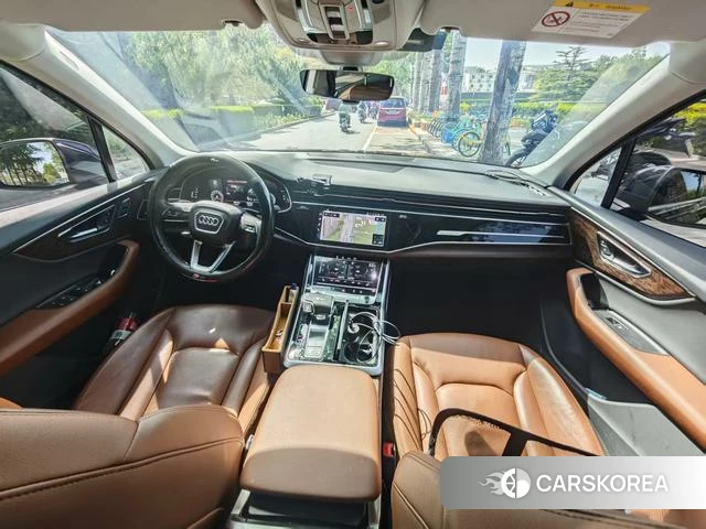 Audi Q7 2021 Черный из Китая, фото 6