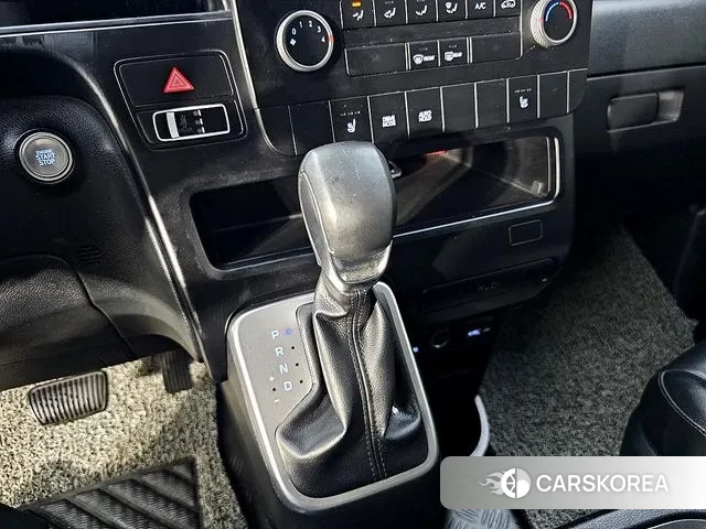 Hyundai Staria 2021 Белый из Кореи, фото 6