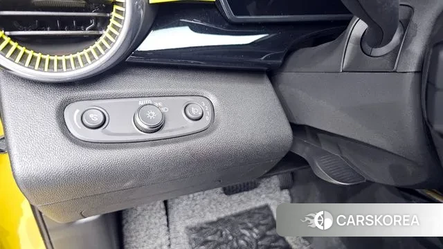 Chevrolet (GM Daewoo) Trax Crossover 2023 Желтый из Кореи, фото 6