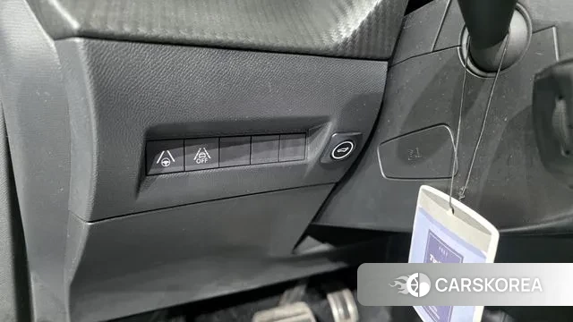 Peugeot e-2008 second generation 2021 Черный из Кореи, фото 6