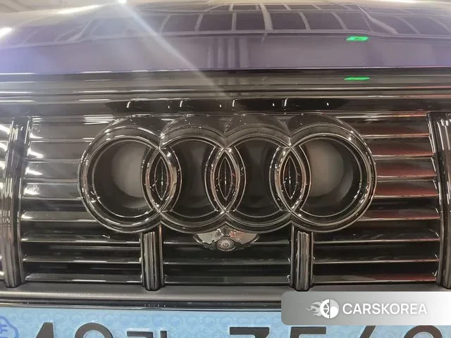 Audi e-Tron 2020 Синий из Кореи, фото 6