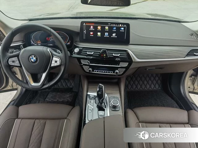 BMW 5 series 2022 Шампань из Китая, фото 6