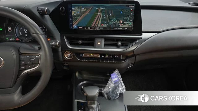 Lexus UX250h 2023 Белый из Кореи, фото 6