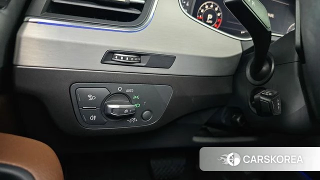 Audi Q7 (4M) 2019 Серый из Кореи, фото 6