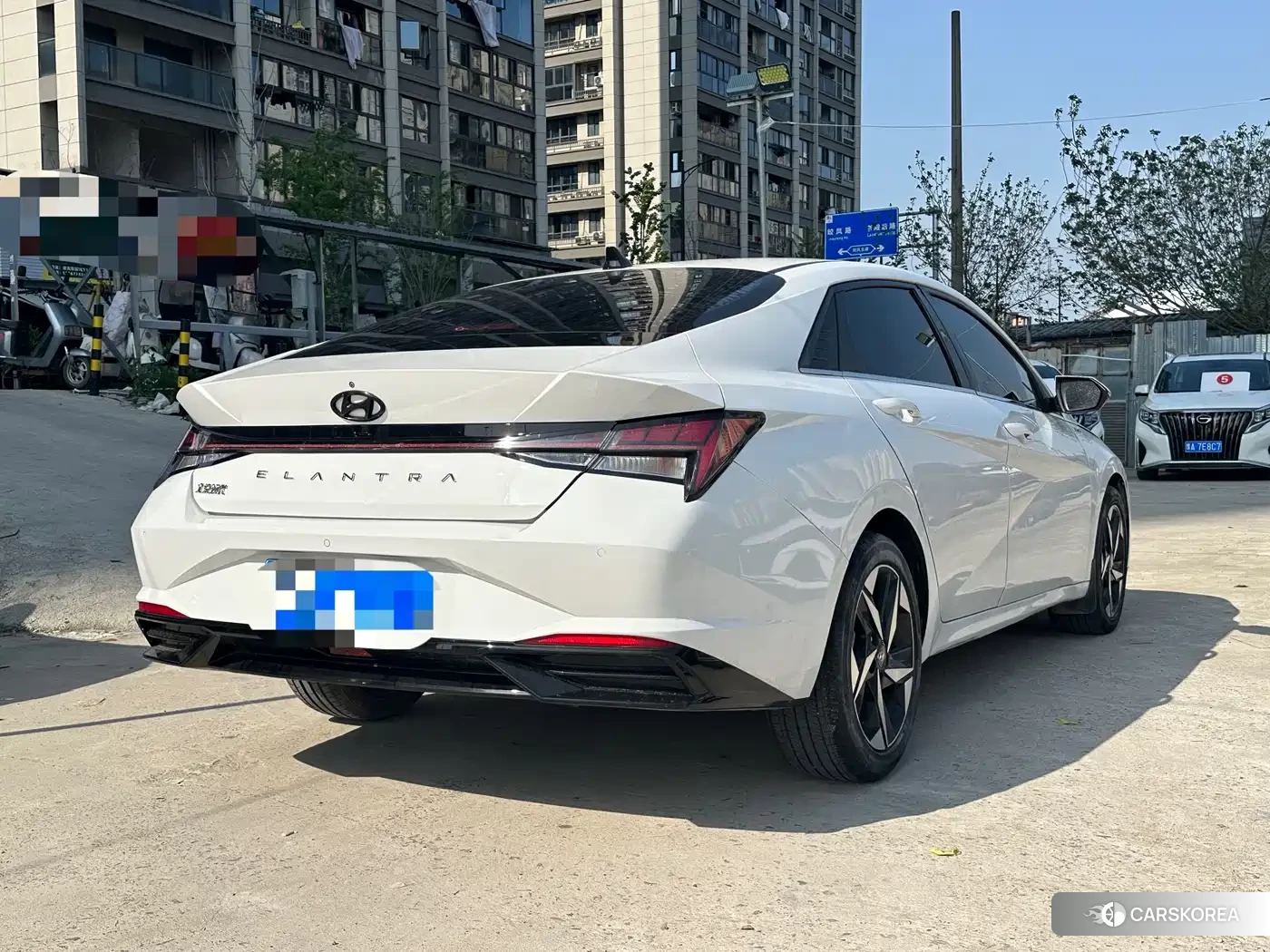 Hyundai Elantra 2022 Белый из Китая, фото 6