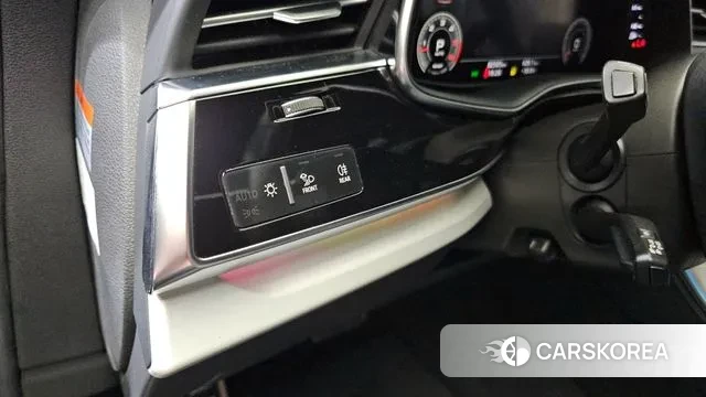 Audi Q8 (4M) 2021 Серый из Кореи, фото 6