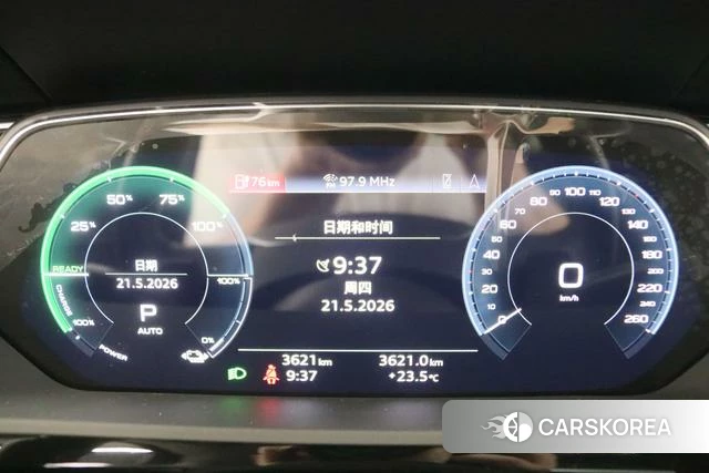 Audi e-tron 2025 Белый из Китая, фото 6