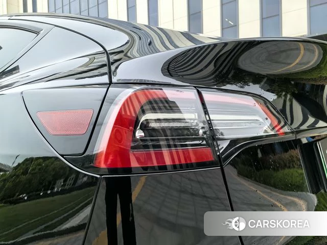 Tesla Model Y 2022 Черный из Китая, фото 6