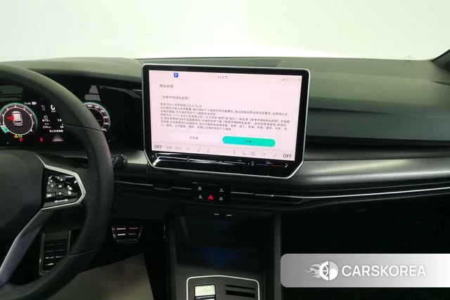 Volkswagen Golf 2024 Белый из Китая, фото 6
