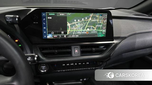 Lexus UX300h 2024 Серый из Кореи, фото 6