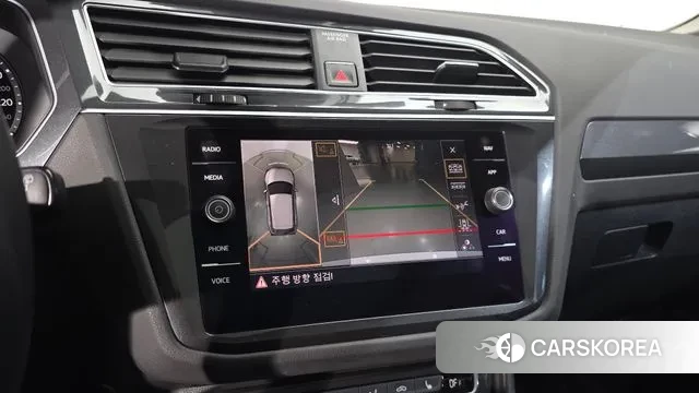 Volkswagen Tiguan second Generation 2018 Белый из Кореи, фото 6