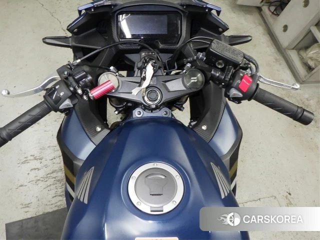 Проданный Honda CBR400R id 4199402 из Японии