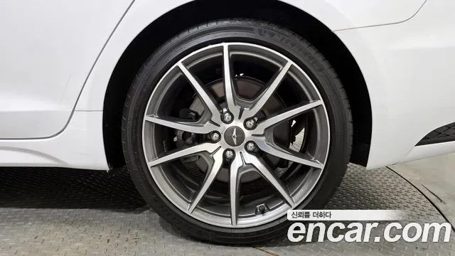 Genesis The New G70 id 2654088 из Кореи 6