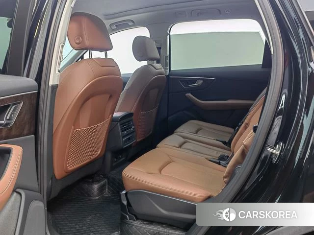 Audi Q7 2025 Черный из Китая, фото 6