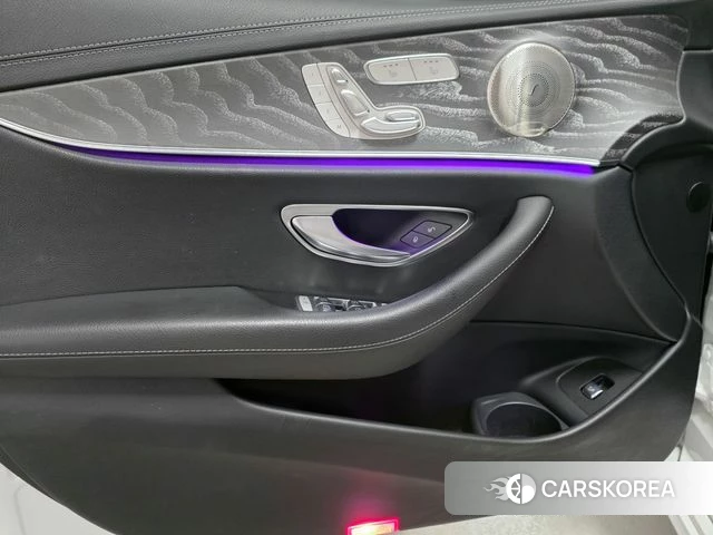 Mercedes-Benz E-Class W213 2022 Белый из Кореи, фото 6