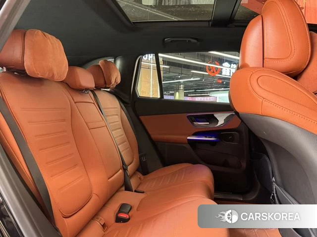 Mercedes-Benz GLC 2024 Черный из Китая, фото 6