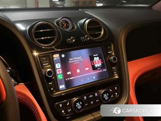 Bentley Bentayga 2018 Белый из Кореи, фото 6