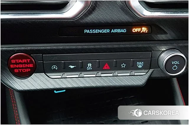 Ford Mustang 7th Generation 2024 Белый из Кореи, фото 6