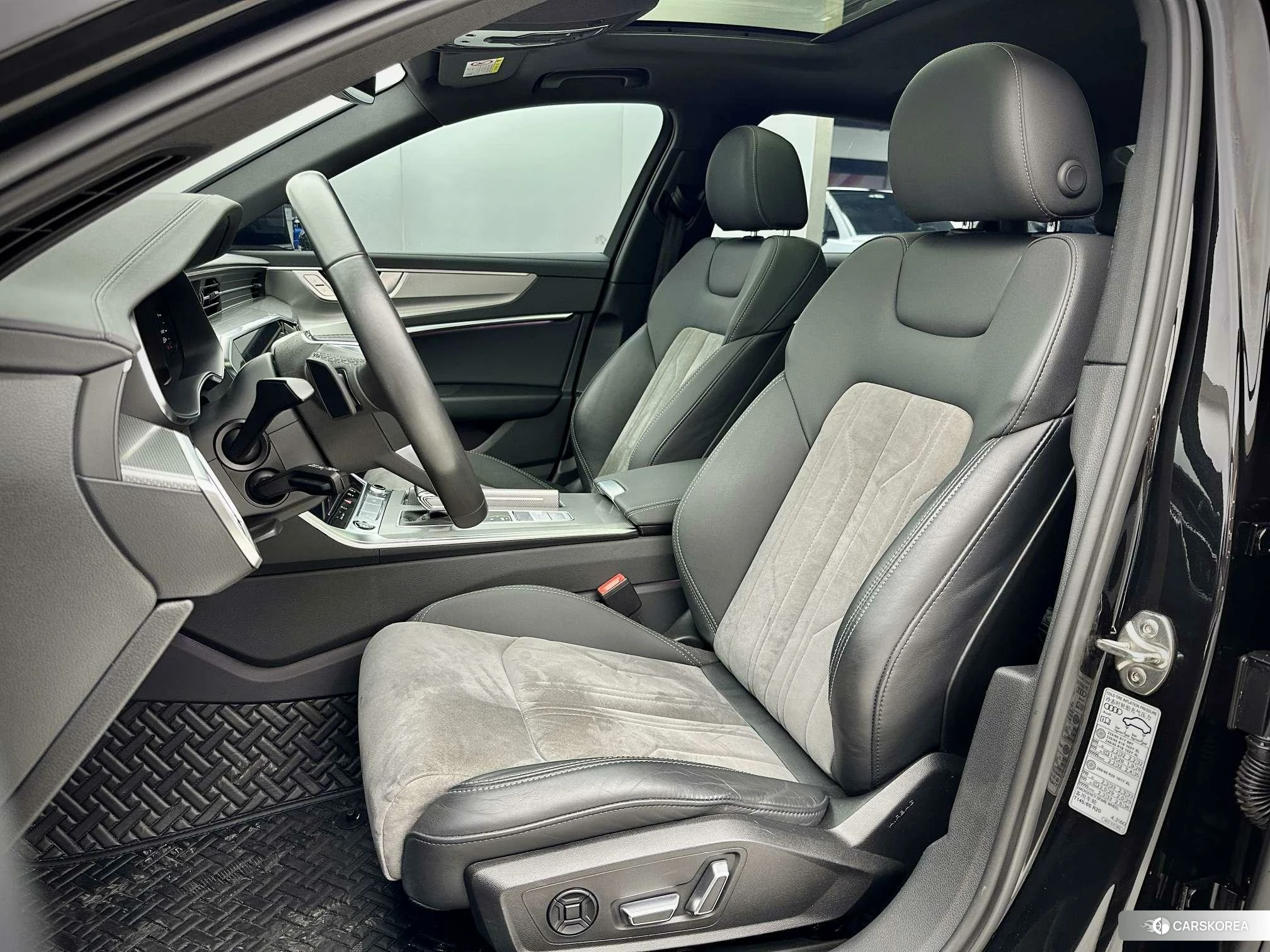 Audi A6L 2022 Черный из Китая, фото 6