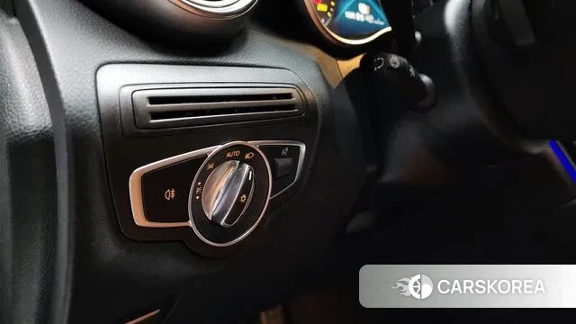 Mercedes-Benz GLC-Class X253 2021 Белый из Кореи, фото 6