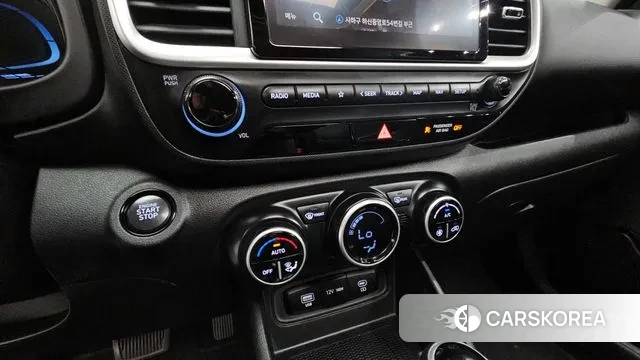 Hyundai Venue 2023 Белый из Кореи, фото 6