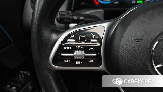 Mercedes-Benz EQB X243 2022 Белый из Кореи, фото 6