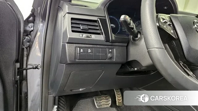 Ssangyong The New Rexton Sports Cannes 2022 Серый из Кореи, фото 6