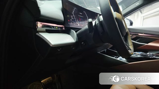 BMW 5 Series (G60) 2025 Черный из Кореи, фото 6