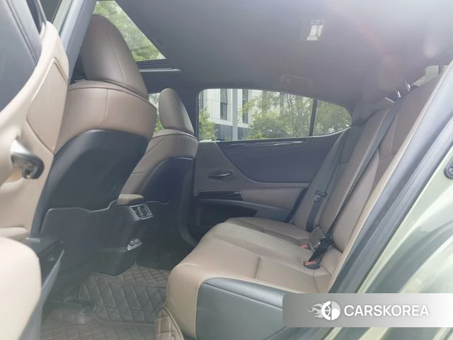 Lexus ES 2021 Зеленый из Китая, фото 6